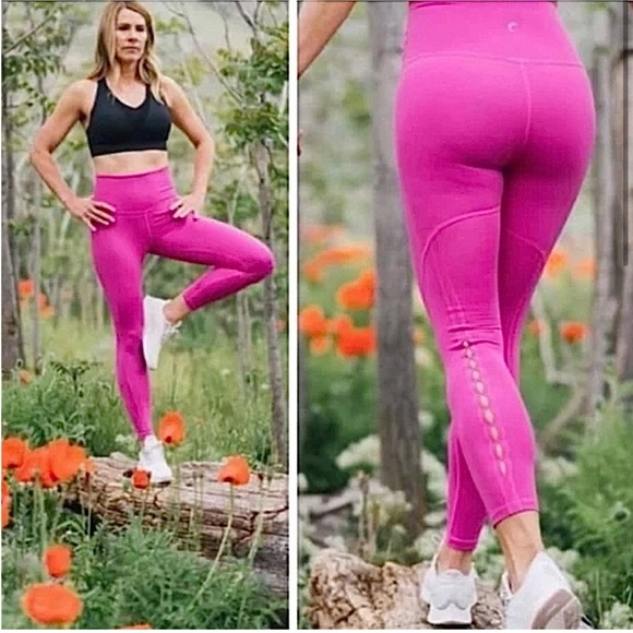 ZYIA Active Womens Size 4 Yoga Leggings 7/8 Length High Rise Pink Cut Outs - Picture 2 of 4